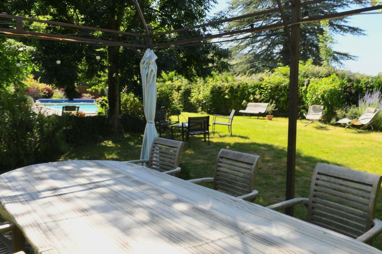 Bed and Breakfast La TULIPE SAUVAGE Bourdeaux Exterior foto